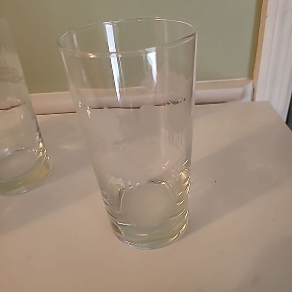Set of Four Etched Glasses - Picture 2 of 4